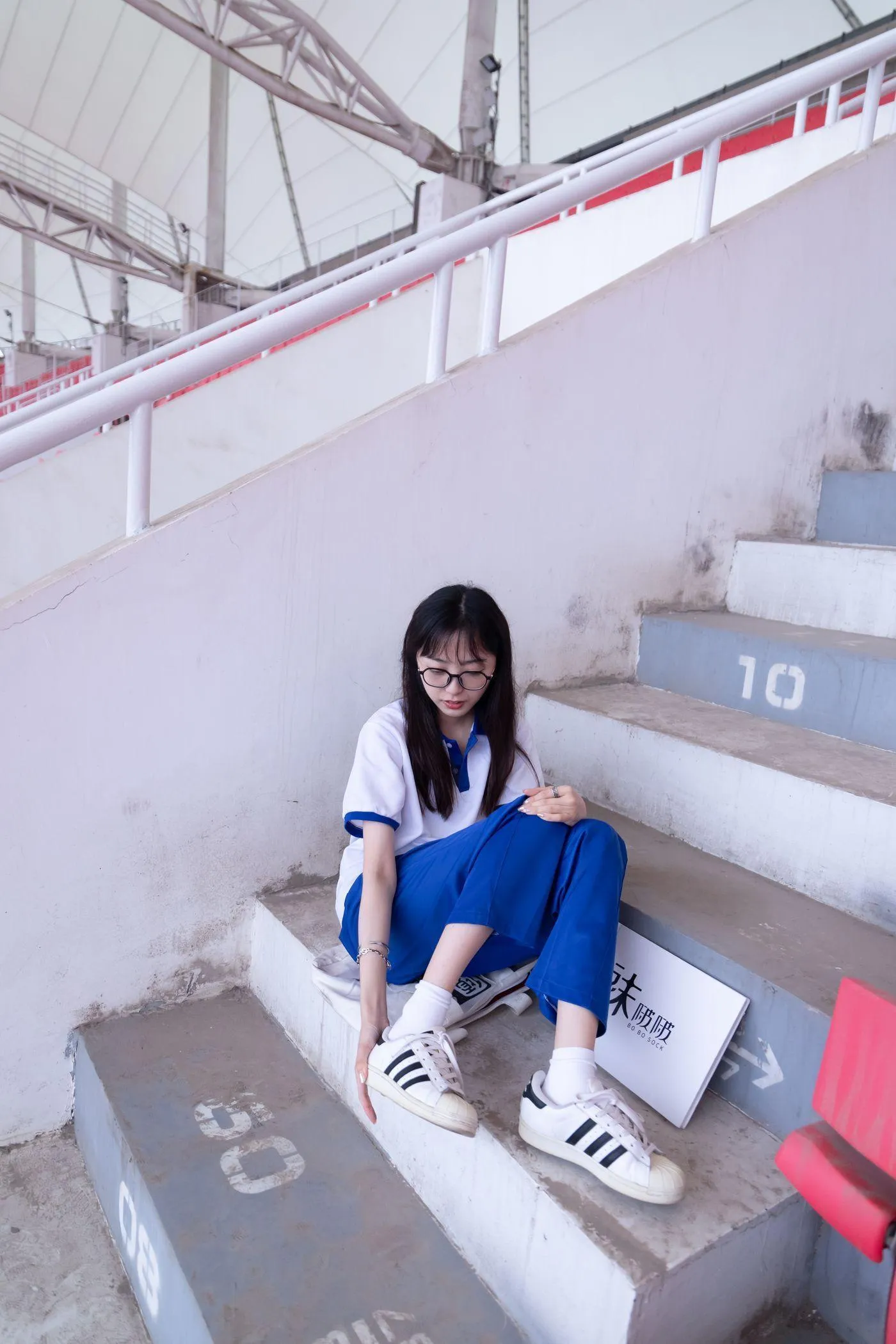 [BoBoSocks袜啵啵]NO.002 稚予-校服、贝壳头、白棉袜、裸足 [139P]插图8